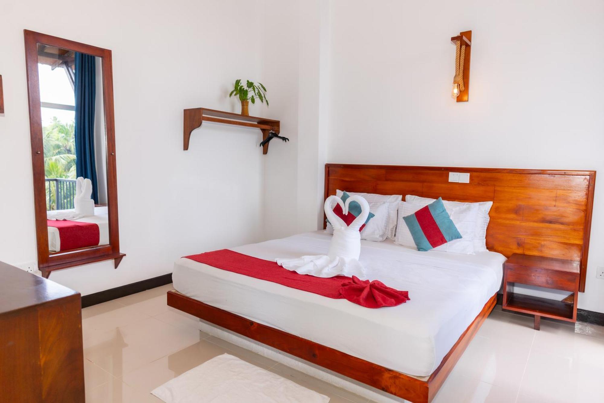 Sea Cloud Hotel Unawatuna Bagian luar foto