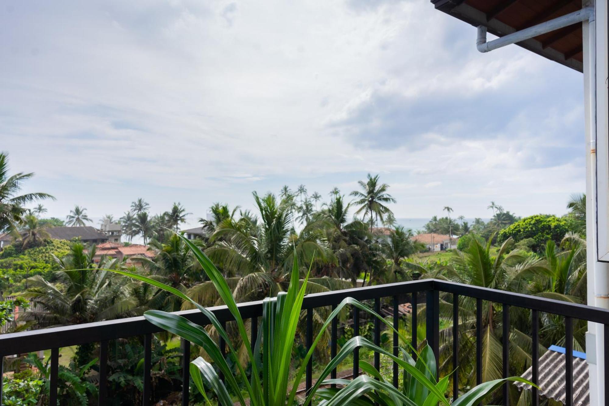 Sea Cloud Hotel Unawatuna Bagian luar foto