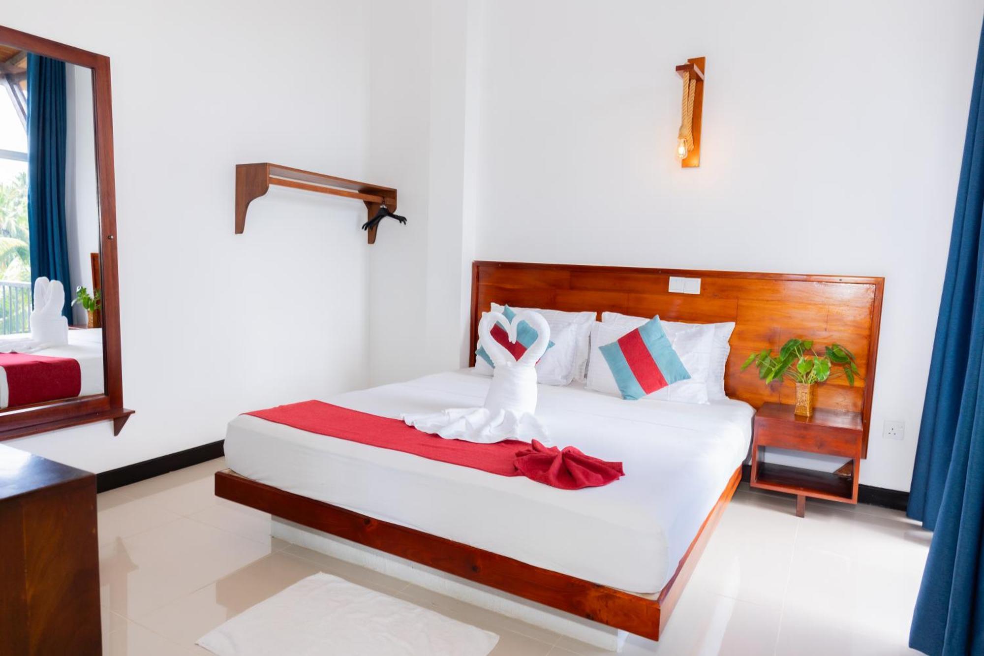 Sea Cloud Hotel Unawatuna Bagian luar foto