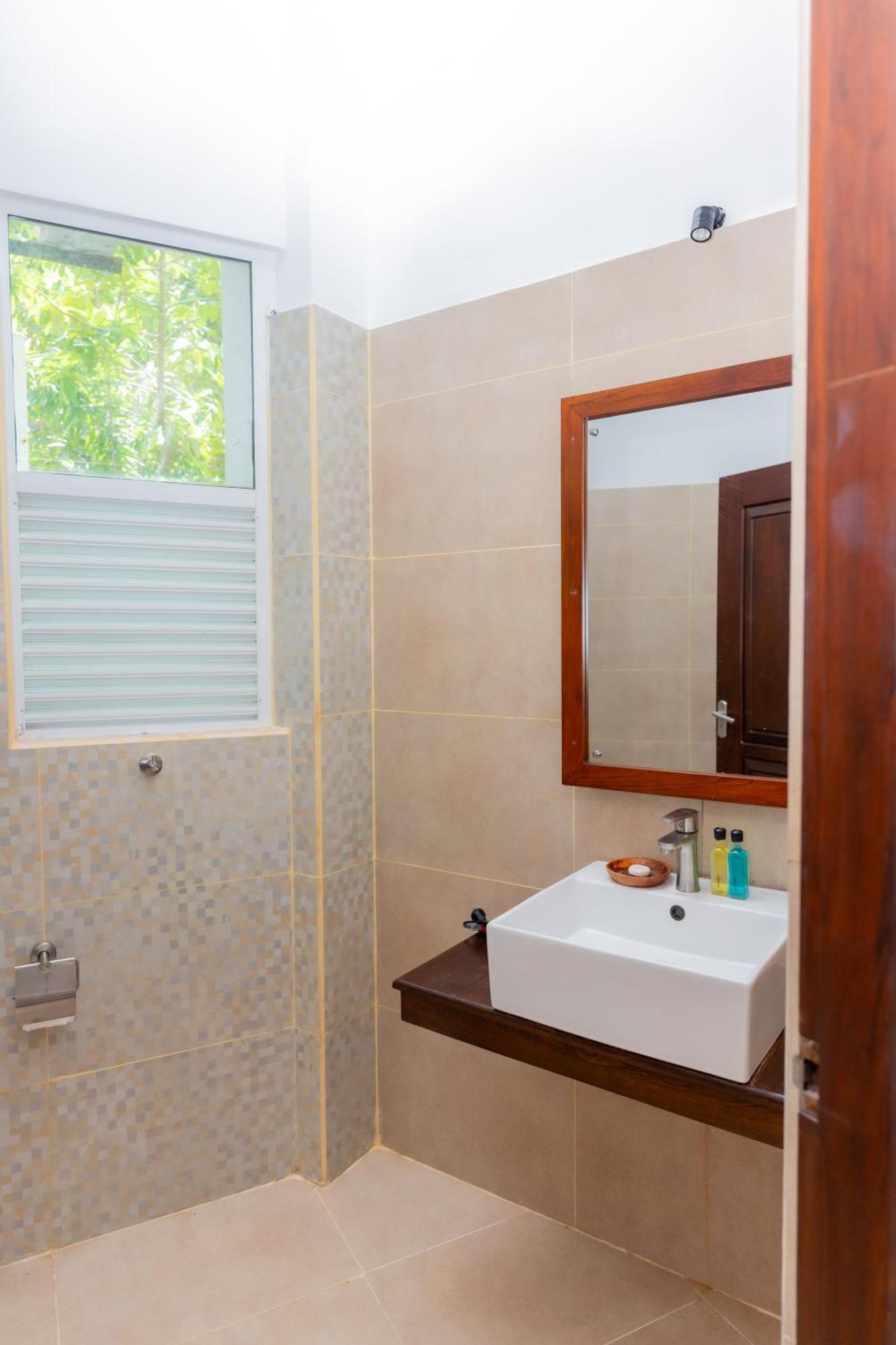 Sea Cloud Hotel Unawatuna Bagian luar foto