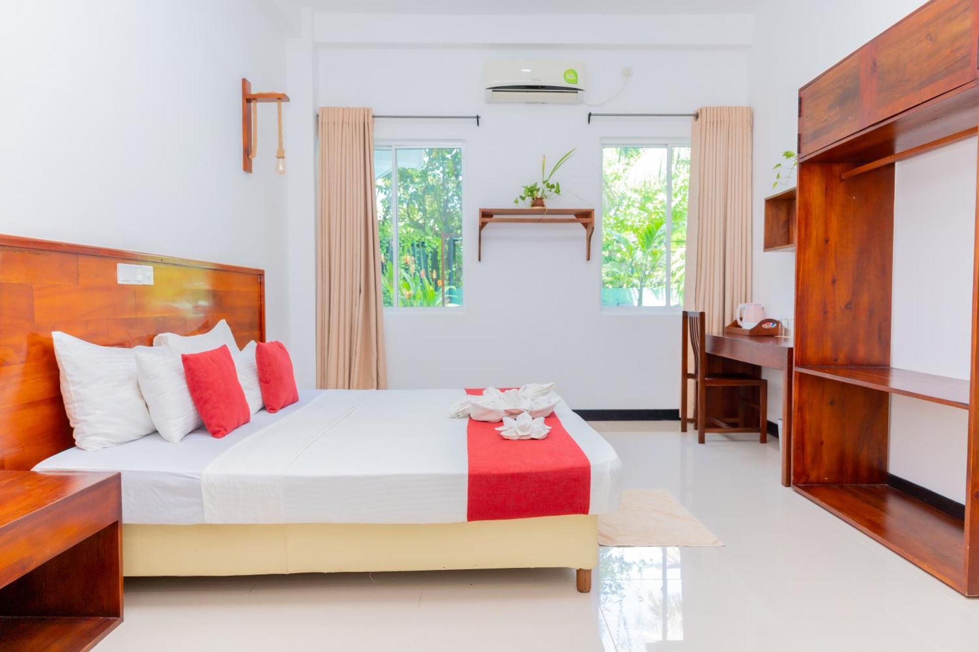 Sea Cloud Hotel Unawatuna Bagian luar foto
