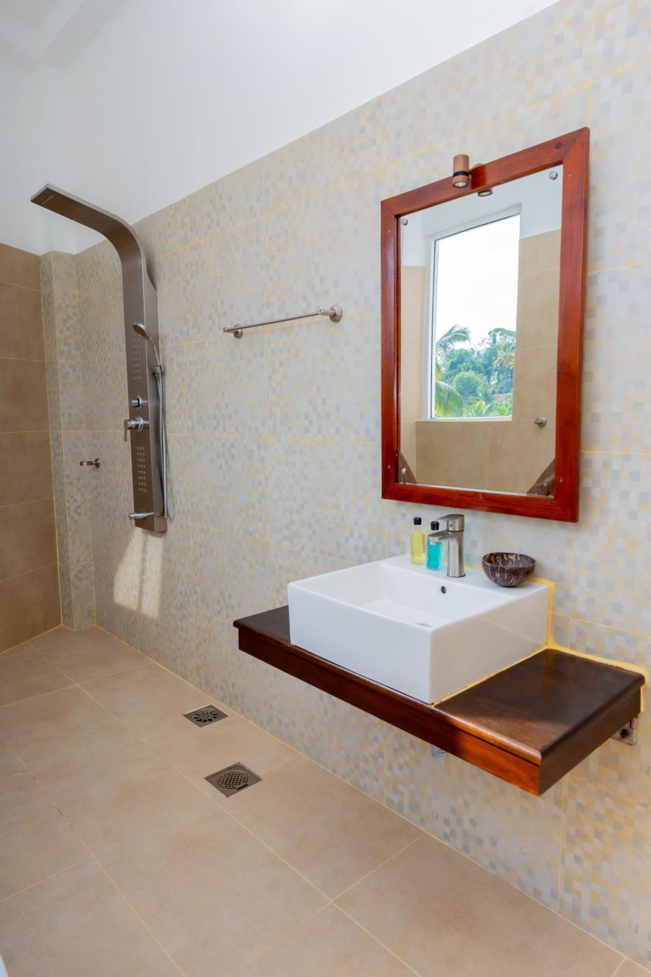 Sea Cloud Hotel Unawatuna Bagian luar foto